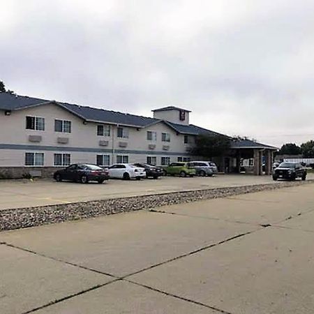 Regency Inn Geneseo IL I-80 Exterior foto