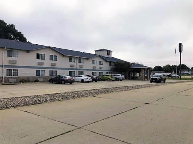 Regency Inn Geneseo IL I-80 Exterior foto